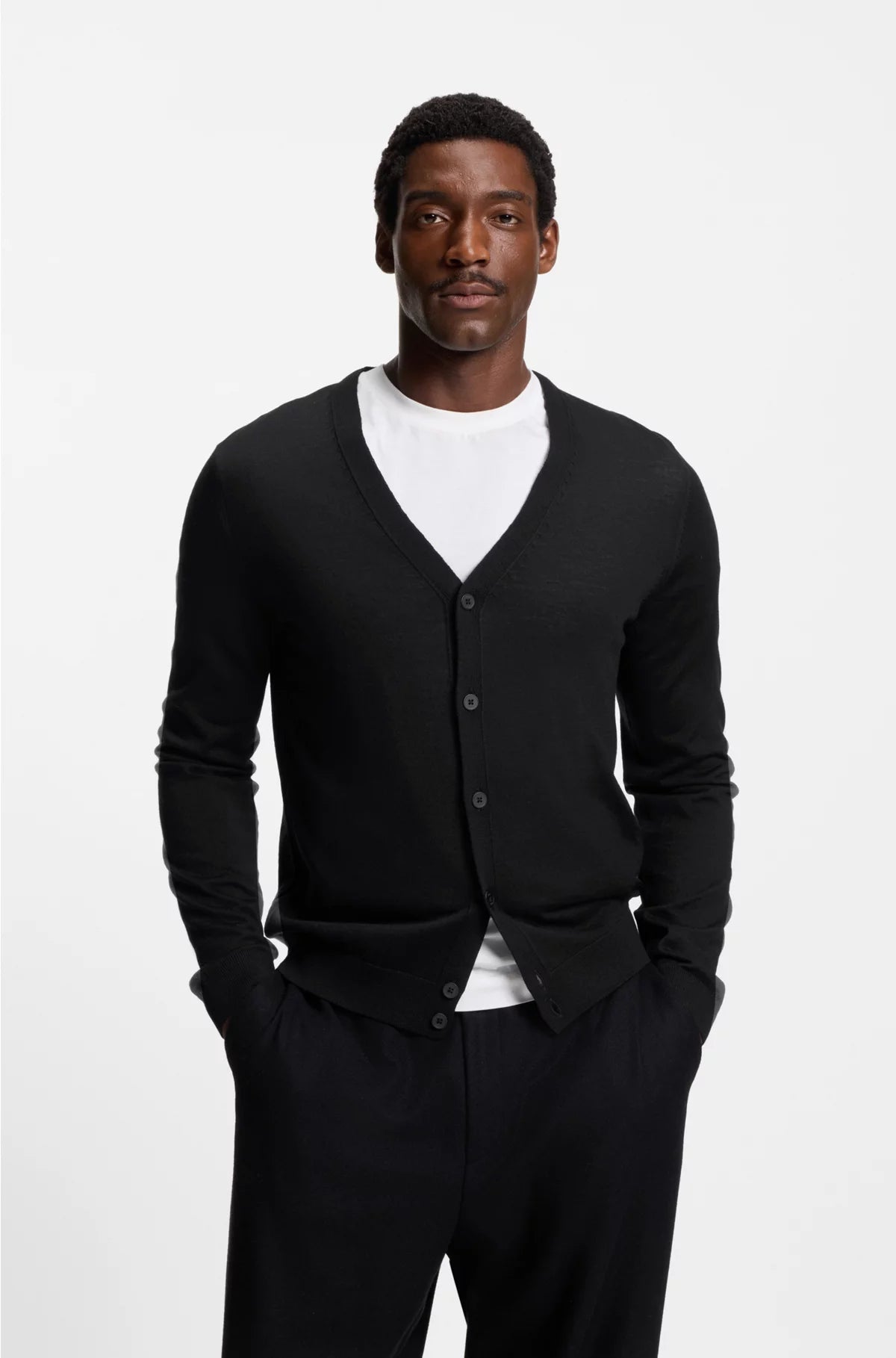 V-NECK CARDIGAN IN VIRGIN WOOL