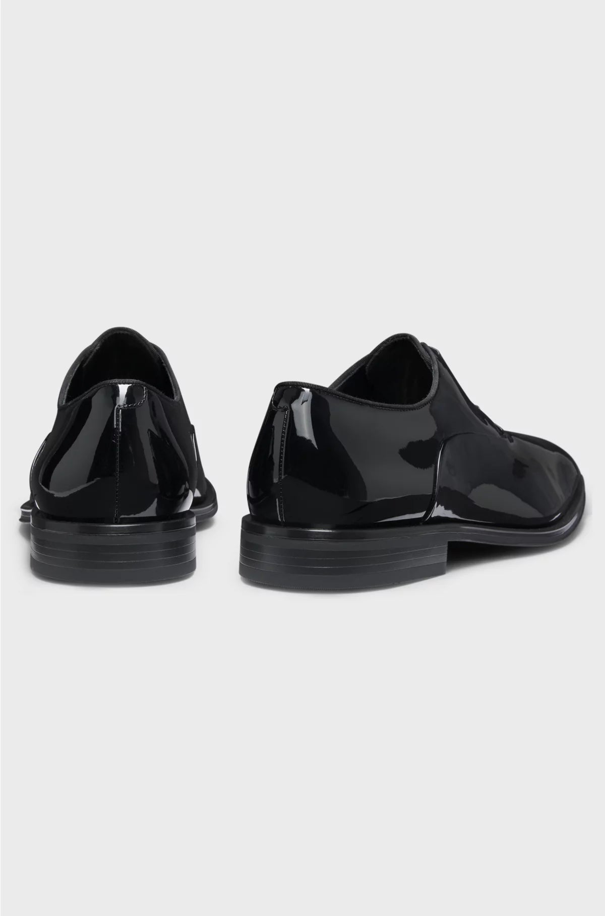OXFORD SHOES IN PATENT FAUX LEATHER