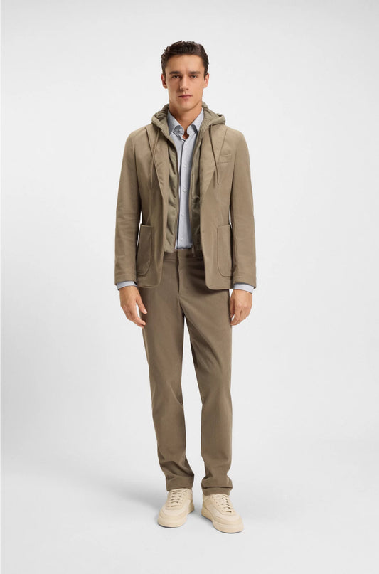 SLIM-FIT SHIRT IN STRIPED PERFORMANCE-STRETCH FABRIC