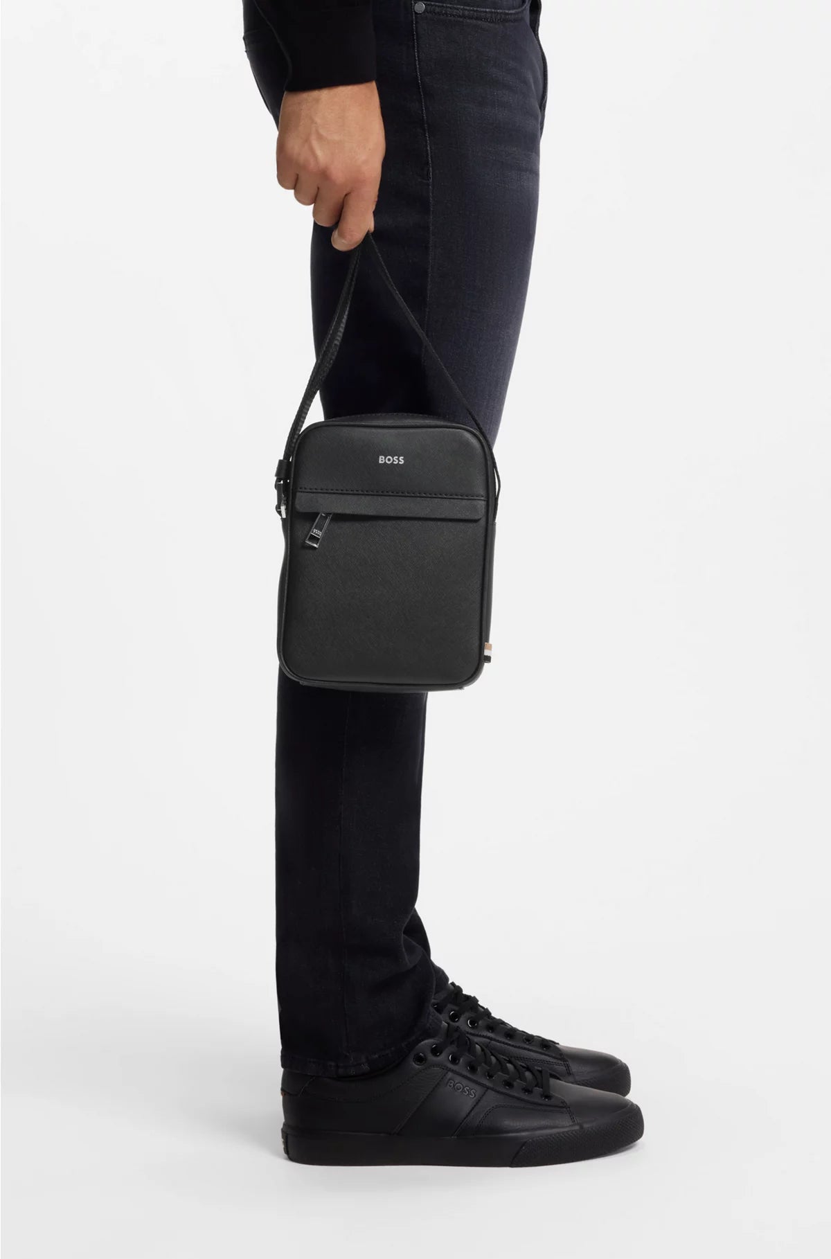 REPORTER BAG WITH SIGNATURE STRIPE AND LOGO DETAIL