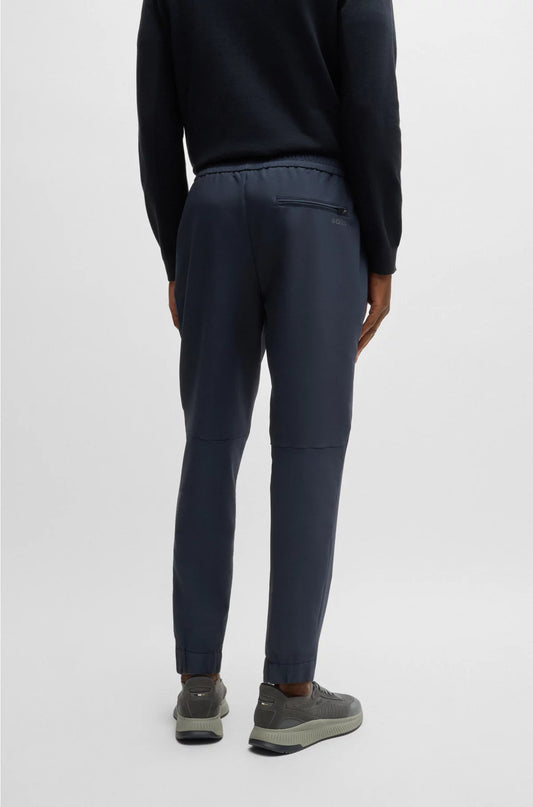TAPERED-FIT CHINOS IN EASY-IRON FOUR-WAY STRETCH FABRIC