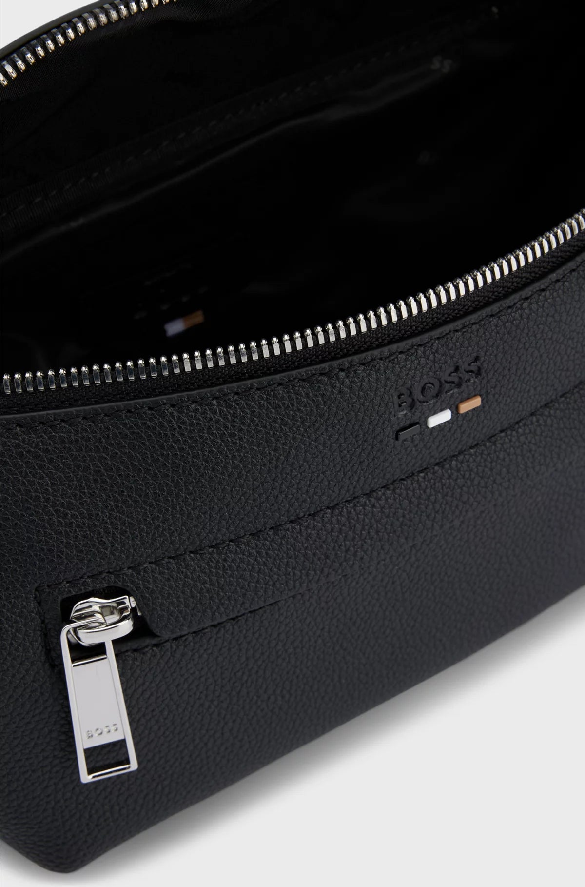 BELT BAG IN GRAINED MATERIAL
