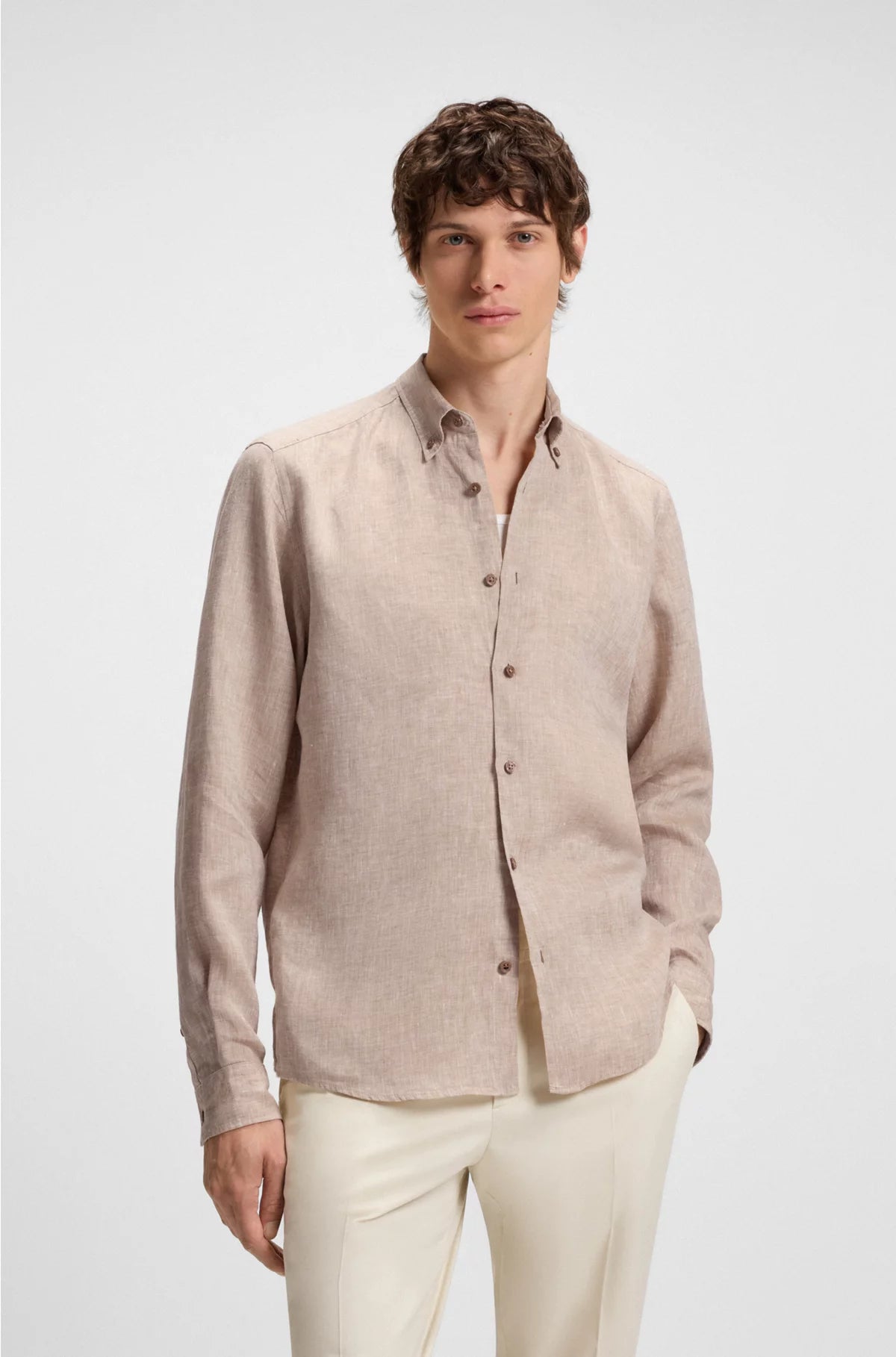 REGULAR-FIT BUTTON-DOWN SHIRT IN LINEN