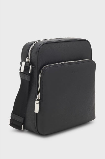 REPORTER BAG IN GRAINED ITALIAN LEATHER WITH EMBOSSED LOGO