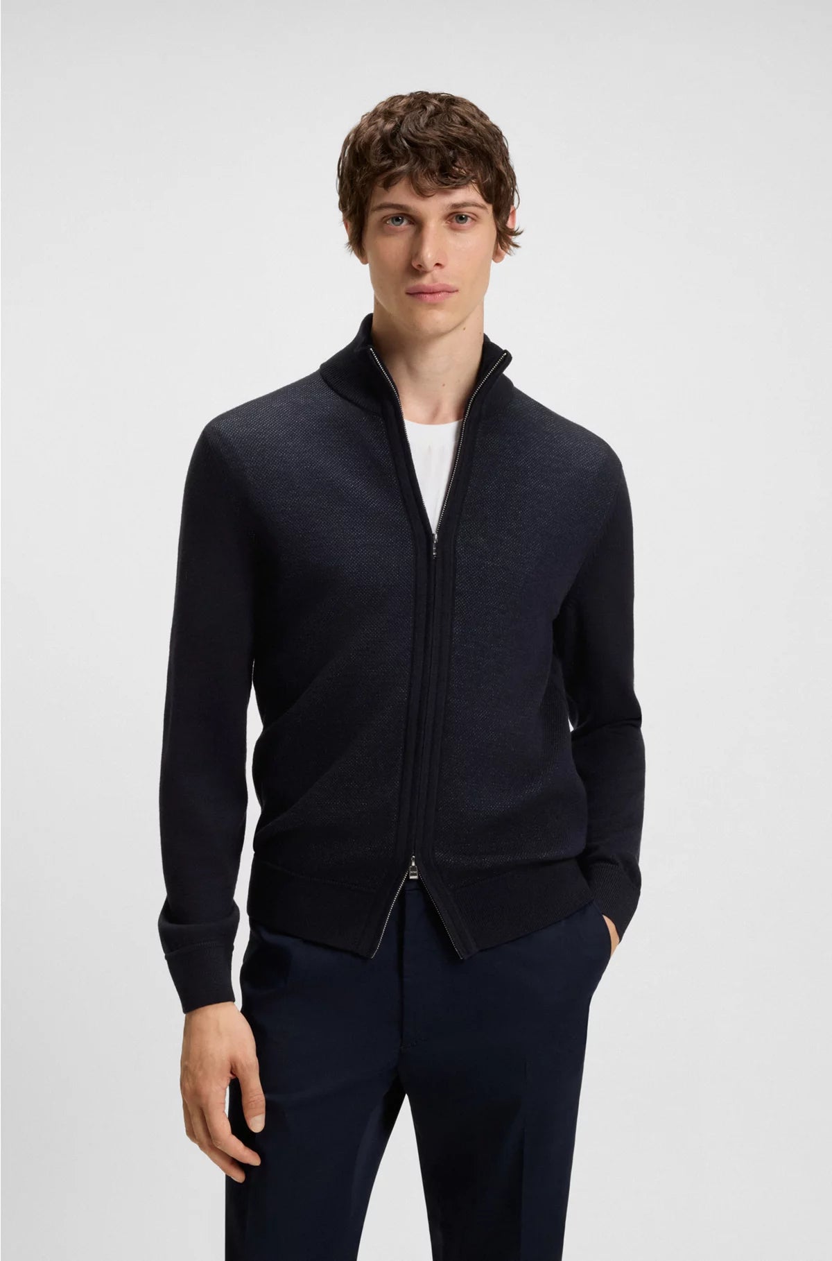 ZIP-UP CARDIGAN IN VIRGIN WOOL