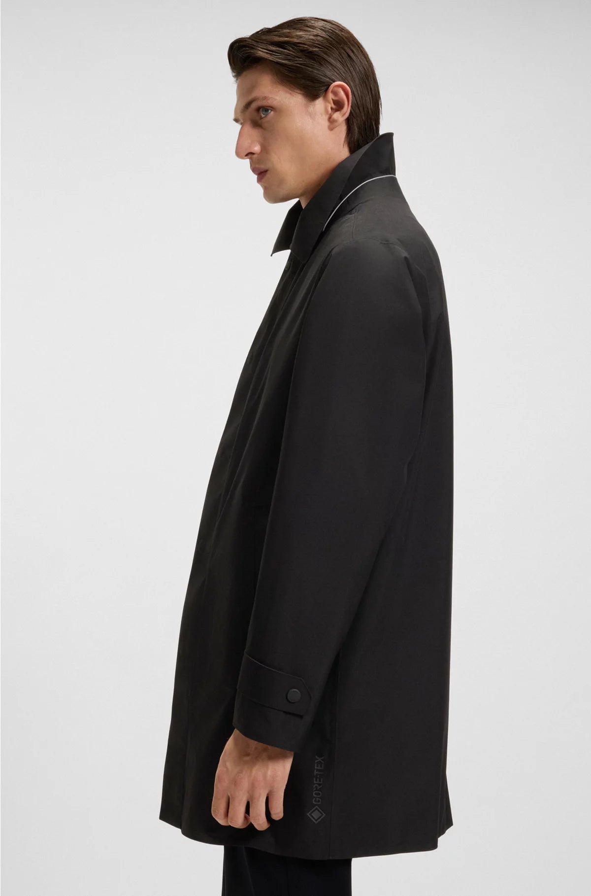 GORE-TEX? WATER-REPELLENT COAT WITH CONCEALED CLOSURE