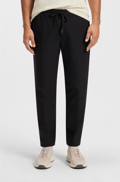 WATER-REPELLENT TROUSERS IN LIGHTWEIGHT EASY-IRON FABRIC