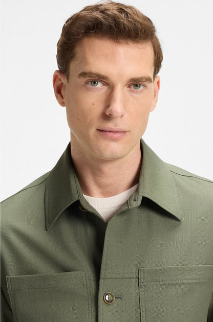 RELAXED-FIT OVERSHIRT IN MACHINE-WASHABLE PERFORMANCE-STRETCH FABRIC