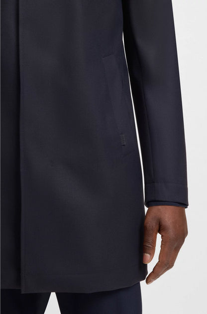 COAT WITH CONCEALED CLOSURE