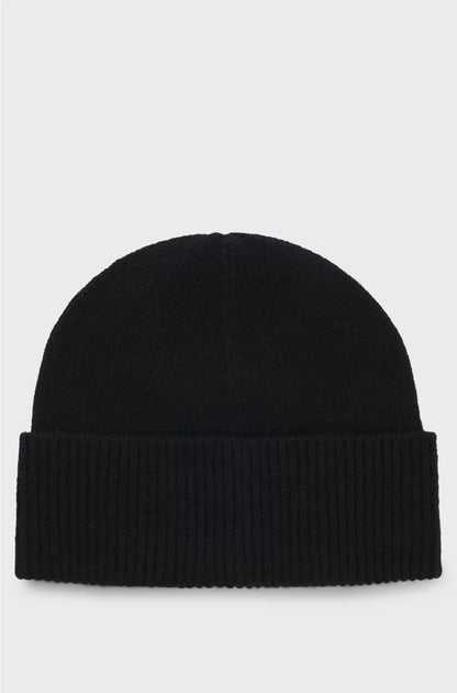 CASHMERE BEANIE HAT WITH LOGO PLAQUE