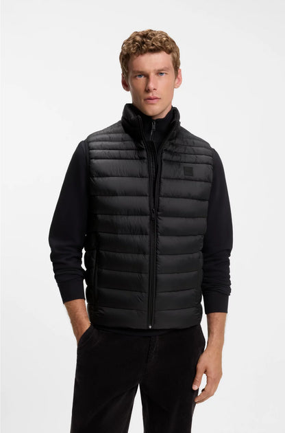PACKABLE SLIM-FIT GILET WITH WATER-REPELLENT MIXED QUILTING