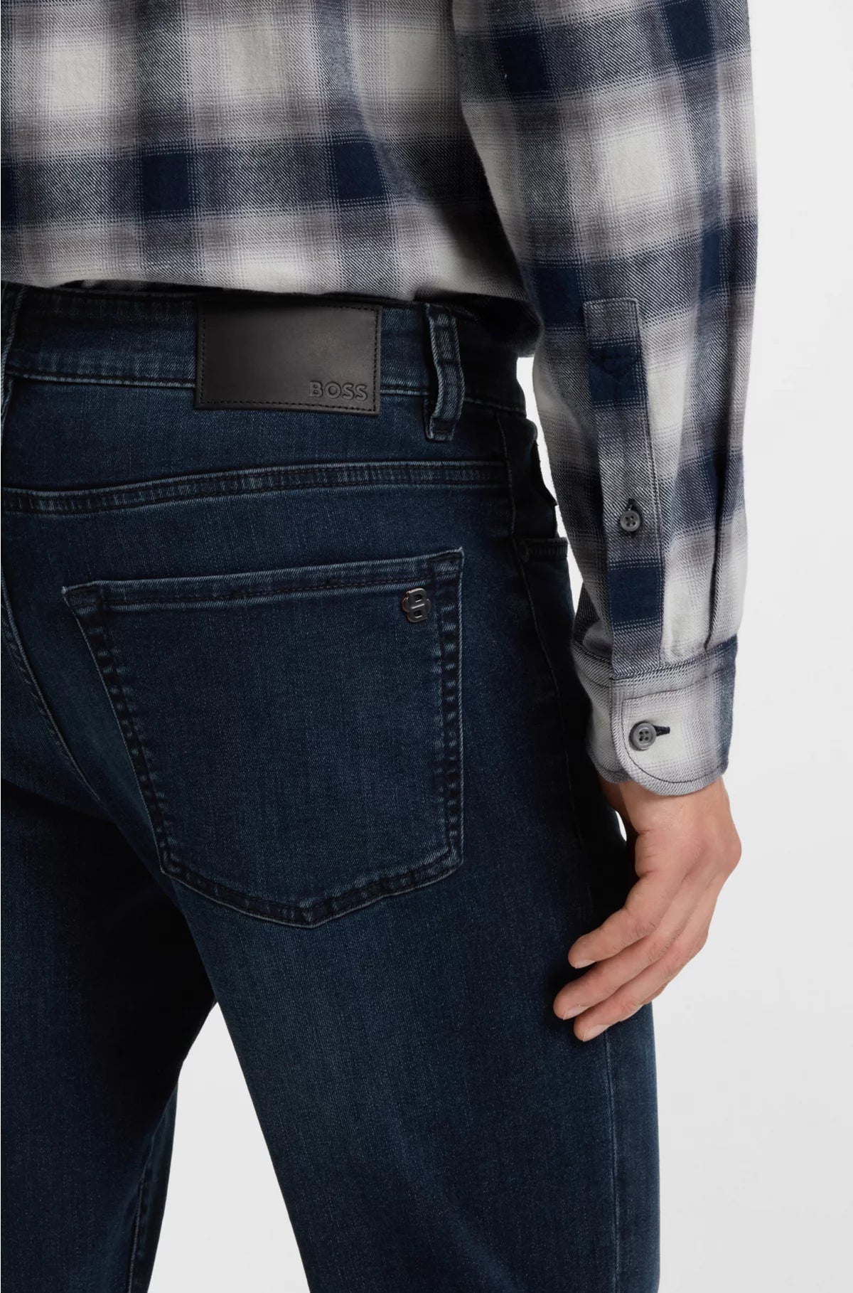 TAPERED-FIT JEANS IN DARK-BLUE SOFT-MOTION DENIM