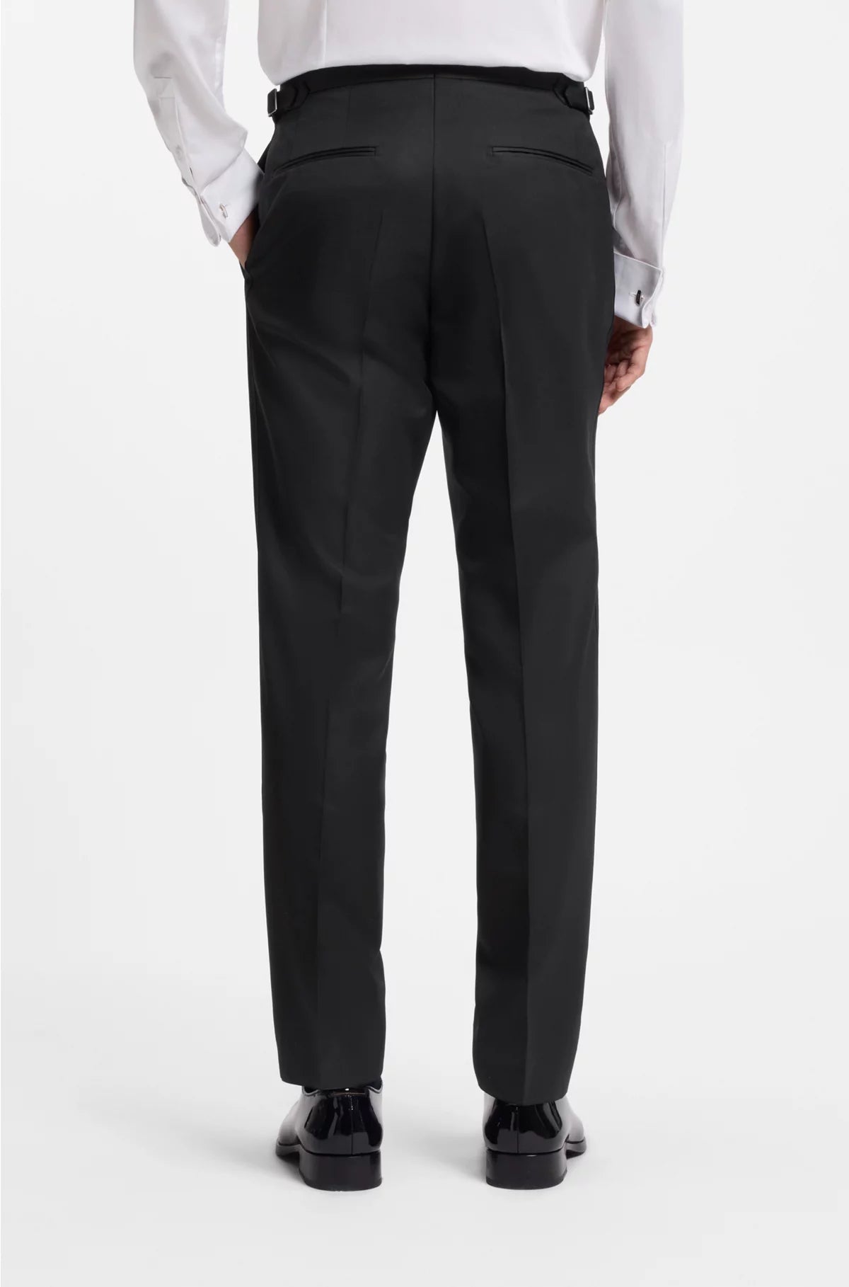 TWO-PIECE SLIM-FIT TUXEDO SUIT BLENDED WITH SILK