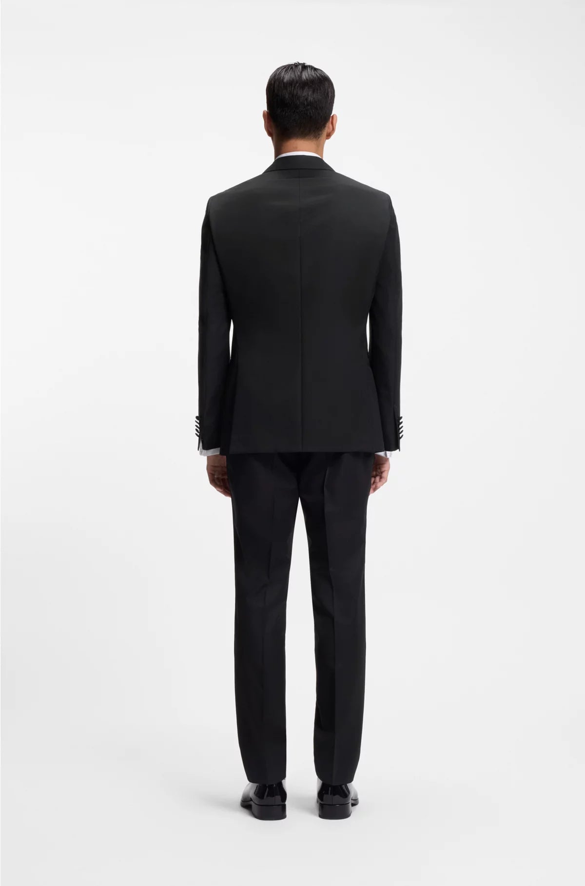 TWO-PIECE SLIM-FIT TUXEDO SUIT BLENDED WITH SILK