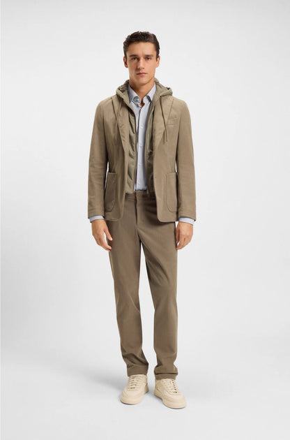 SLIM-FIT SHIRT IN STRIPED PERFORMANCE-STRETCH FABRIC