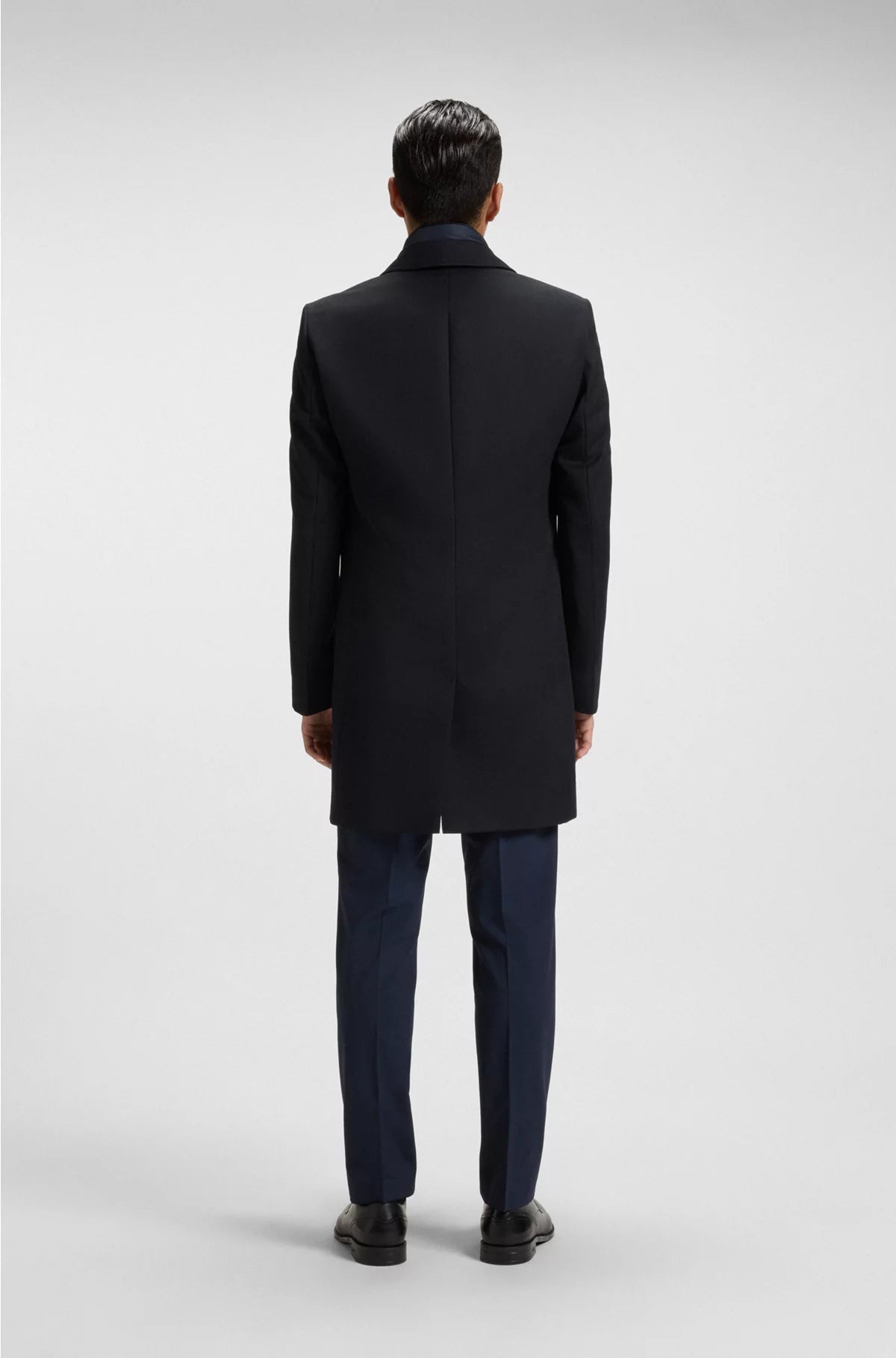 SLIM-FIT WATER-REPELLENT COAT WITH DETACHABLE INNER