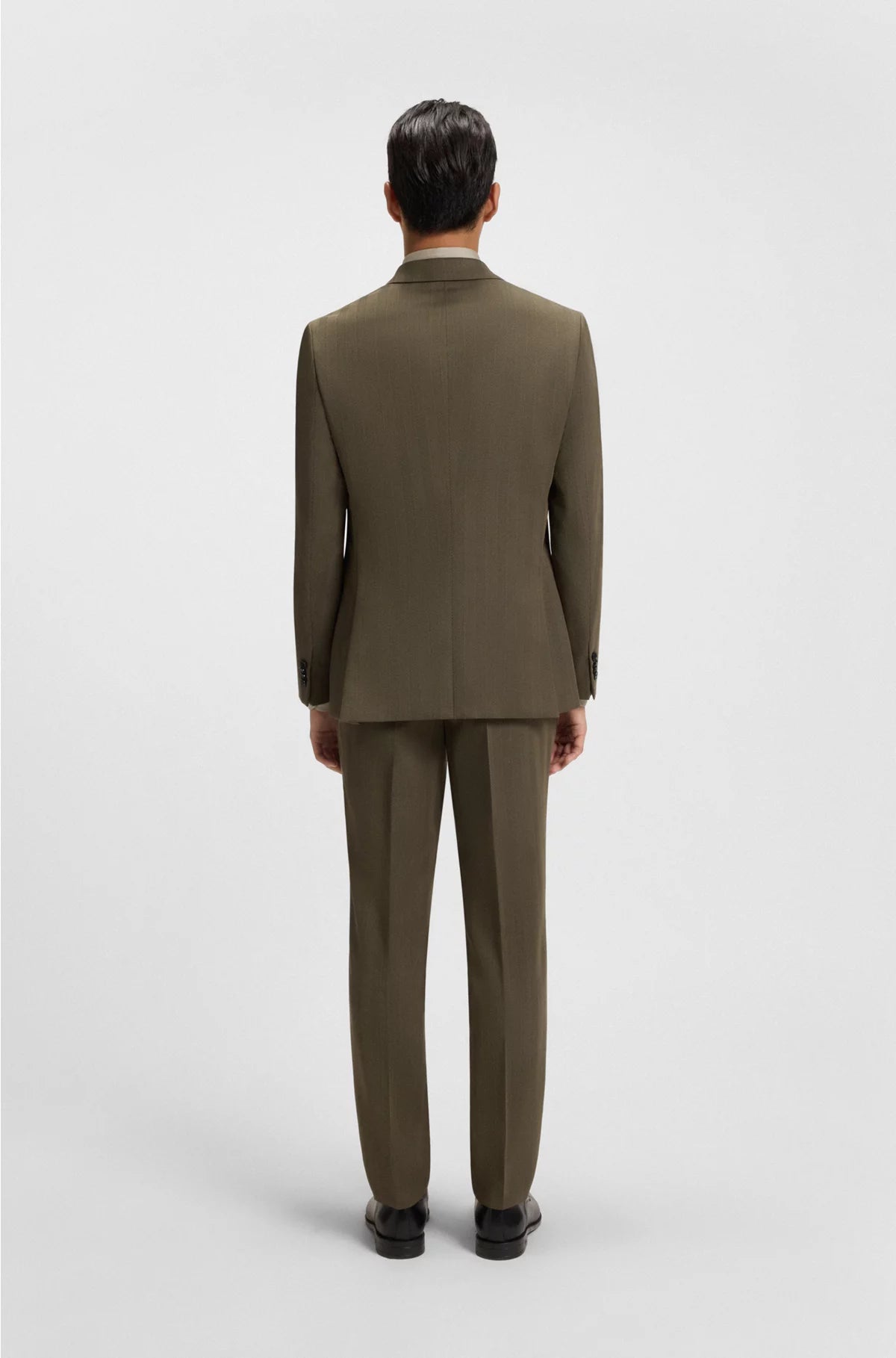 TWO-PIECE SLIM-FIT SUIT IN A HERRINGBONE WOOL BLEND