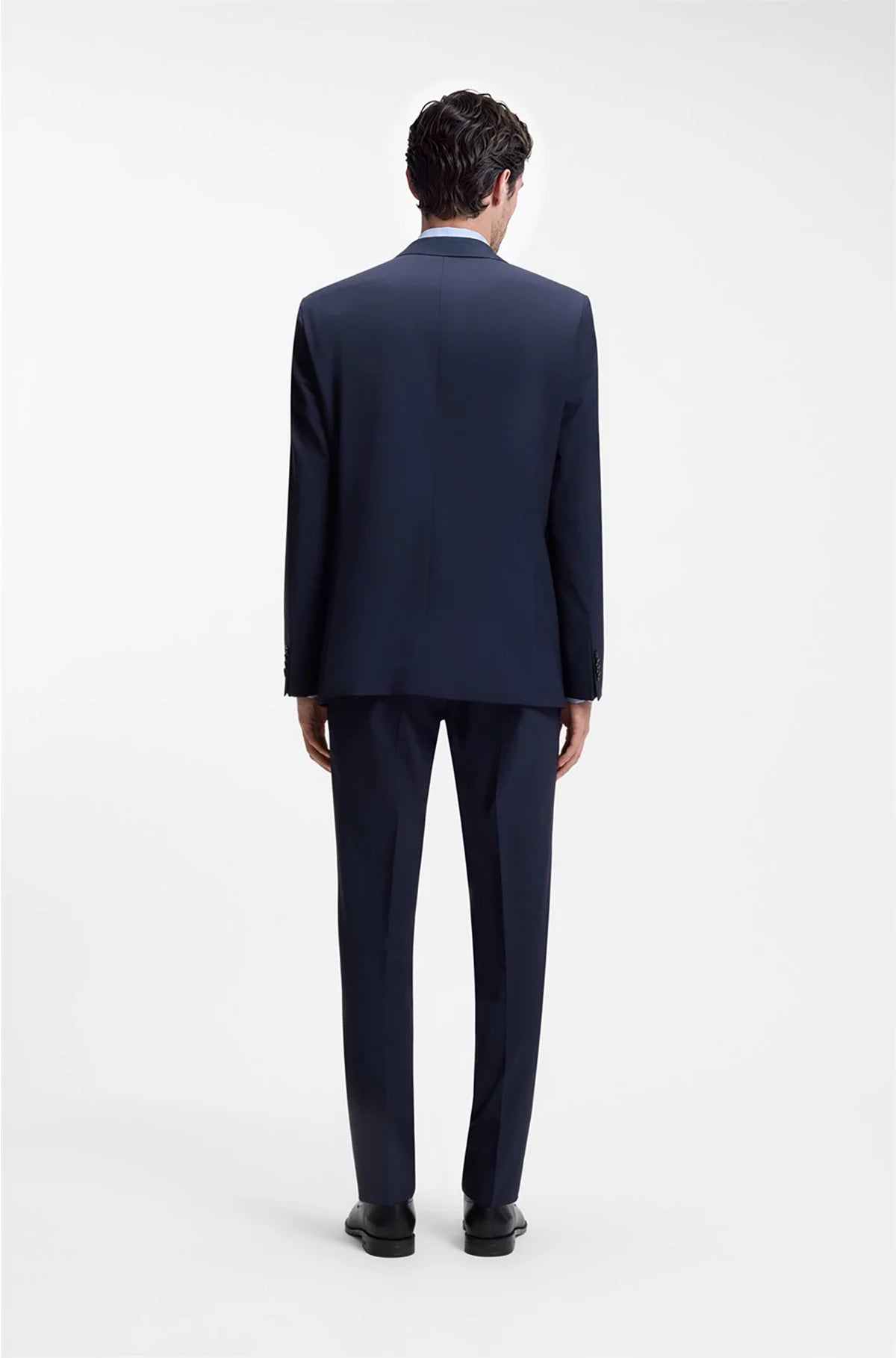 REGULAR-FIT SUIT IN STRETCH VIRGIN WOOL