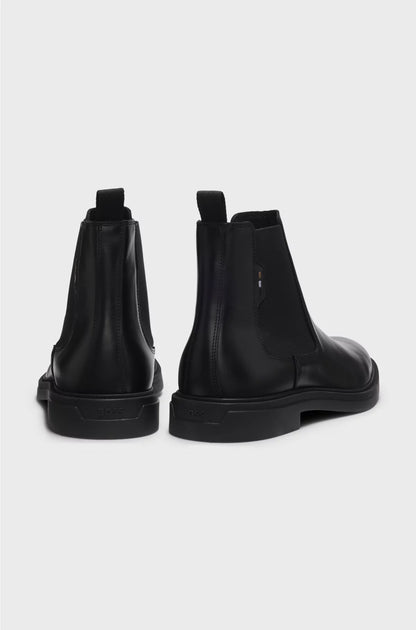CHELSEA BOOTS IN NAPPA LEATHER WITH SIGNATURE-STRIPE DETAIL
