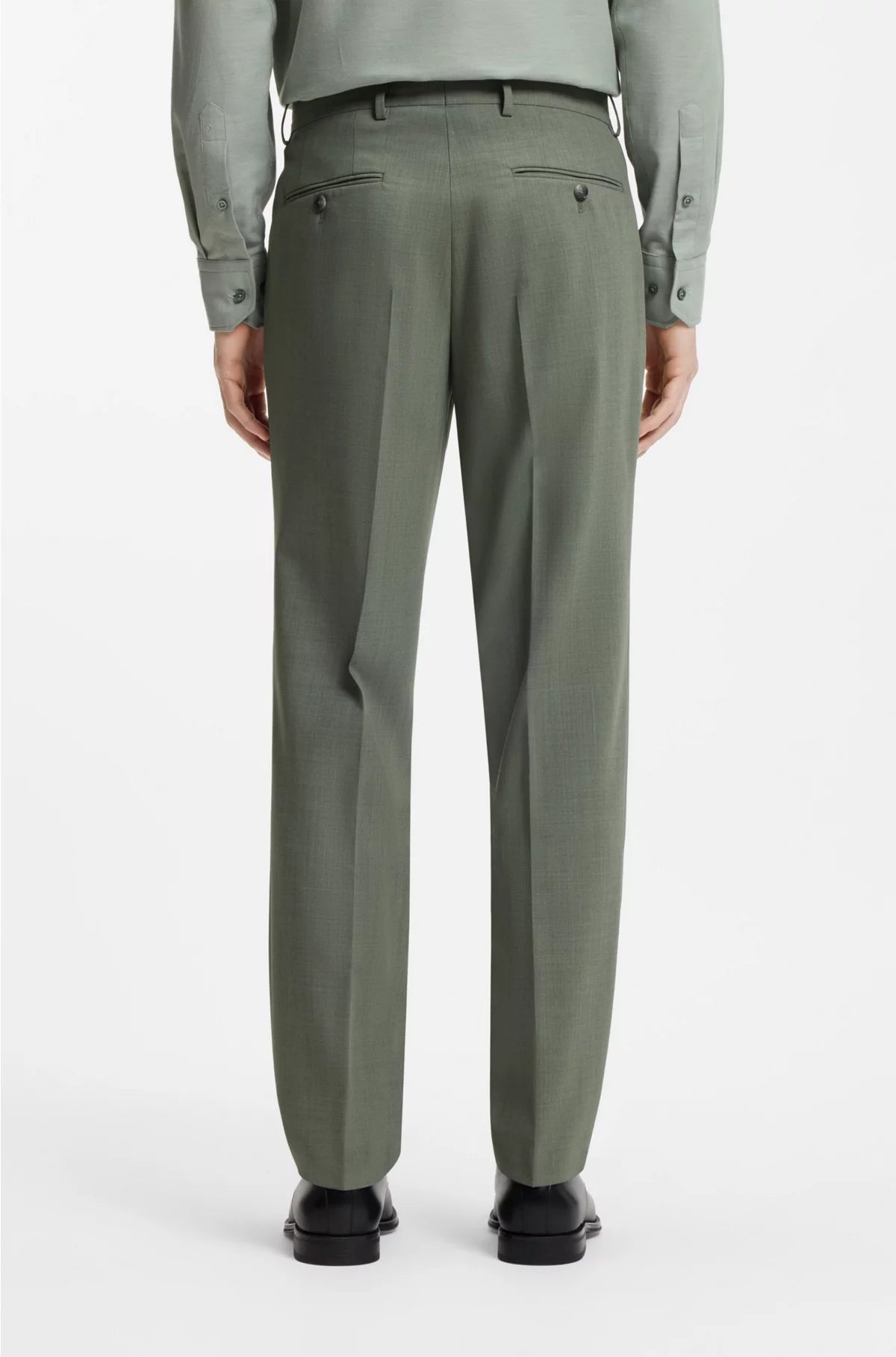 EASY-CARE SUIT IN STRETCH CLOTH WITH WOOL